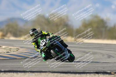 media/Dec-07-2025-CVMA (Sun) [[3e7d2de5dc]]/Race 12- Formula 40 MW and LW/